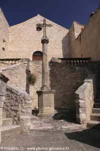 l'église Saint-Pierre et Saint-Paul de Méthamis