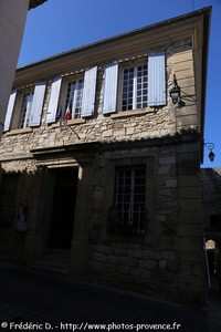 la mairie de Venasque