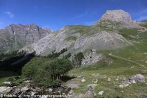 l'Alpe du Lauzet, la roche Robert et les pics de Combeynot