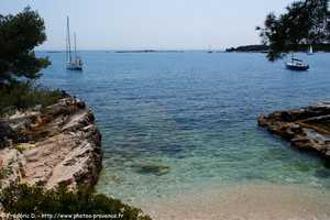 vue sur l'�le Saint-F�r�ol