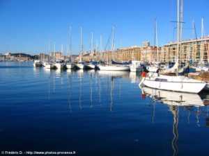 le vieux-port au petit matin