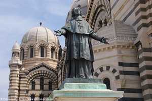 statue de Mgr de Belsunce