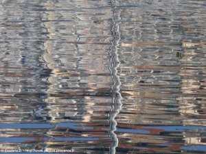 reflets dans l'eau du vieux-port