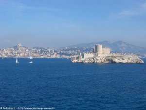 le chateau d'if vu depuis le frioul