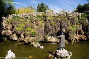 l'homme � l'oiseau du Parc Bor�ly