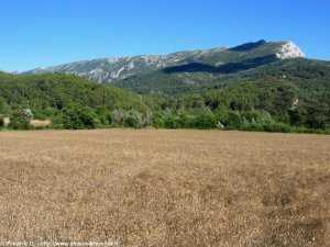 vue sur la route de vauvenargues