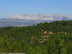 la Sainte-Victoire et la barre du Cengle
