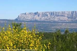 vue de la sainte-victoire depuis les hauteurs de Trets
