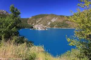le barrage du lac de Castillon