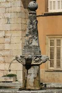 fontaine de Besse-sur-Issole