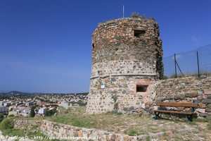 tour sud-ouest du château de la Garde
