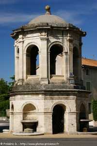 fontaine-château d'eau de Bédarrides