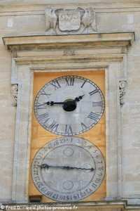 horloge de la collégiale Notre-Dame-des-Anges