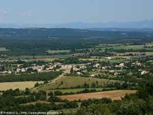 vue sur le village de Saint-Christol