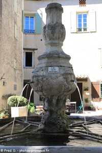 la grande fontaine de Villes-sur-Auzon