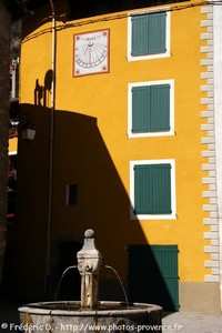 fontaine des Lavandi&egrave;res de colmars-les-alpes