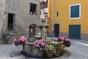 fontaine des Lavandi&egrave;res de Colmars-les-Alpes
