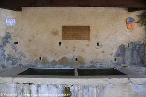 place de la fontaine de Montpezat