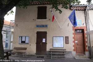 la mairie de turriers