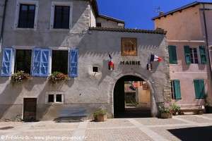 mairie d'Aspres-sur-Bu&euml;ch