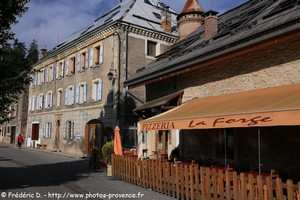 Ch&acirc;teauroux-les-Alpes
