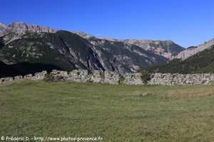 mur des A&icirc;ttes de Cervi&egrave;res