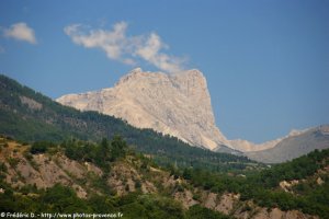 vue sur le pic de Bure depuis fouillouse