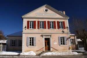 mairie de Saint-Pierre d'Argen&ccedil;on