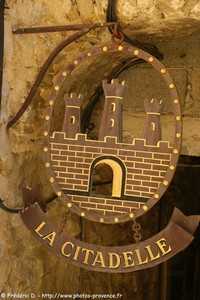 enseigne en fer forg&eacute; de berres-les-alpes