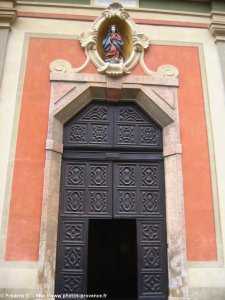 entrée de l'église Sancta-Maria-in-Albis