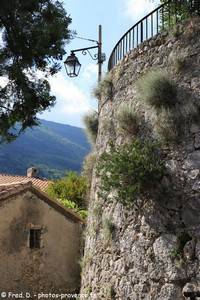 la rue de la Tour &agrave; Gatti&egrave;res