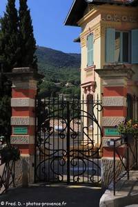 la maison Ni&ccedil;oise &agrave; Gatti&egrave;res