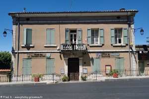 mairie d'aiguines