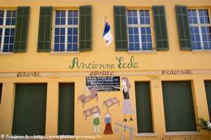 ancienne école de bormes les mimosas