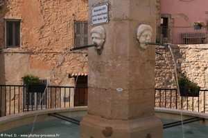 fontaine de Bras