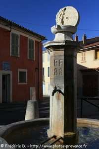 fontaine de Carnoules