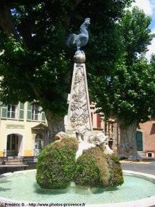 la fontaine du coq de cuers