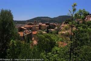 panorama sur l'église Saint-Paul de Hyères
