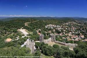 le château médiéval de Hyères