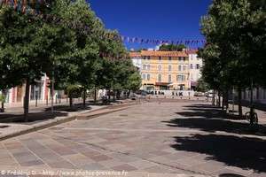 place de la République d'Hyères