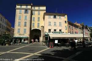 la porte Massillon d'Hyères