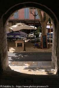 la porte saint-jean de la cadière d'azur