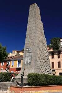 monument à la mémoire de l'équipage du Dixmude