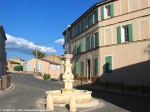 la grand'rue à pourrières