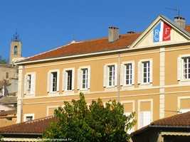 école de Pourrières