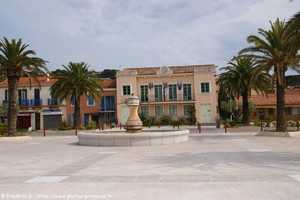 la mairie de Saint-Mandrier-sur-Mer