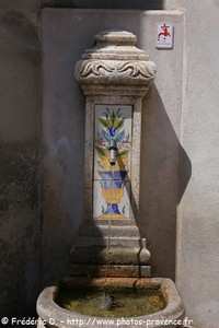 fontaine de Solliès-Toucas
