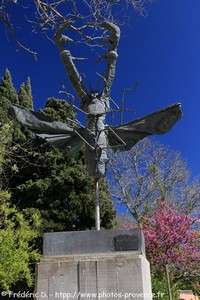 scarabée, sculpture de Bernard Buffet