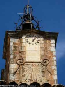 cadran solaire du beffroi de roussillon
