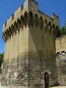 tour des remparts d'avignon